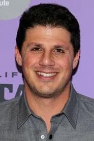 Jonathan Yunger as Cash