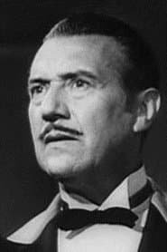 Alphonse Martell as Hotel Headwaiter (uncredited)