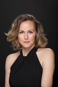 Julia Möller as Madre Briar