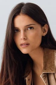 Inde Navarrette as Nikki