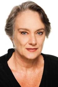 Selma Egrei as Avó Maria