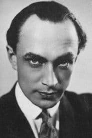 Conrad Veidt as Major Heinrich Strasser
