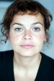 Aurélie Vérillon as Samira