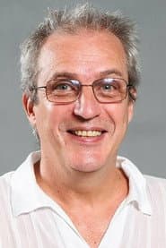Cândido Damm as Joâo Avelange