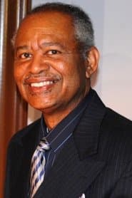 Harold Evans as Victorio