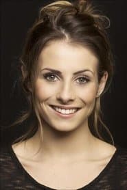 Courtney Pruce as Debutante