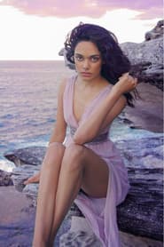 Zinnia Kumar as Amazon Townsfolk