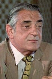 Vittorio Sanipoli as Maggiore Venturi