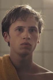 David Brückner as Airman
