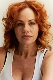 Karine Teles as Bárbara