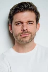 Ashley Murray as English Commander