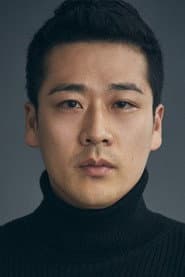 Kim Joon-woo as 'The Golden Lotus' Reading Guest 3