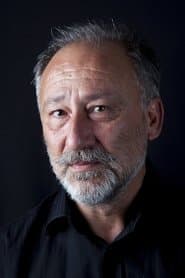 Altan Erkekli as Hüseyin Dilbirliği