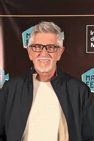 Antonio Hernández as Mikel