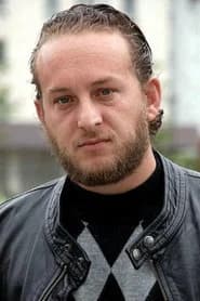 Valentin Kalaj as Vinz