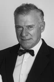 Sergi Mateu as Andrew Leister