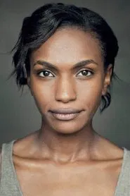 Isaura Barbé-Brown as Courtier (uncredited)