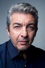 Ricardo Darín as Benjamín Espósito