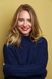 Meghan Oberholzer as Fashionable Mom #1