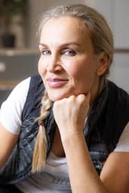 Ansko Pitkänen as Woman