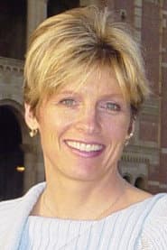 Elizabeth Austin as Lois Levinson