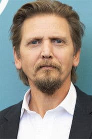 Barry Pepper as Dean Stanton