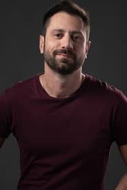 Bernardo Felinto as Carregador de Tapete 1