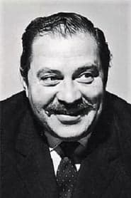 Roberto Camardiel as Tucumcari Station Clerk