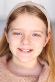 Wallis Lee as Sarah