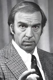 Antonio Molino Rojo as Captain Harper