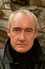 Sean Lawlor as Malcolm Wallace