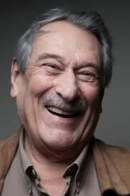 Paulo Goulart as Major Antônio Moraes