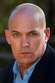 Patrick Constantine Bertagnolli, Jr. as Officer Cazzuto (uncredited)