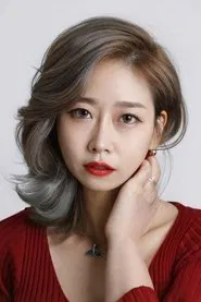 Kim Min-jeong as Entertainer 1